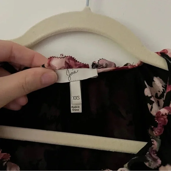 Joie 100% Silk Floral Print Blouse in Black Pink and Cream Size XXS Boho - Picture 3 of 6